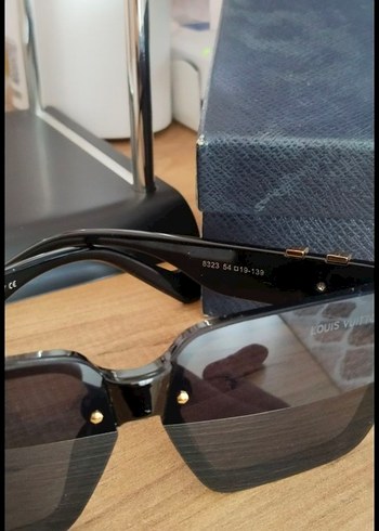 Siyah Kadın Gözlüğü /Louis  Vuitton - Görsel 4
