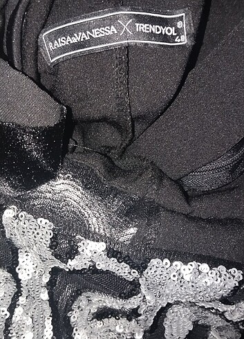 Raisa Vanessa Gümüş rengi Abiye - Görsel 7