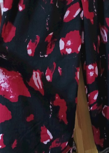 Kadın Kırmızı Batik Desenli bol paça pantolon - Görsel 4