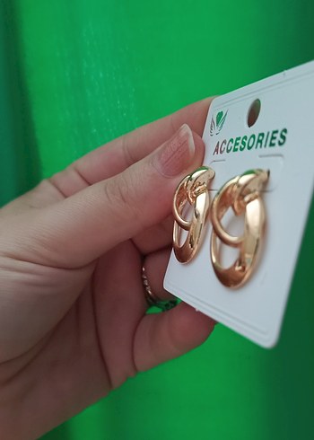 Altın Renkli Mini Tokalı Küpe - Görsel 2