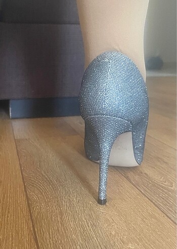 Prenses Sofia Sofia Baldi Stiletto ve portföy çanta