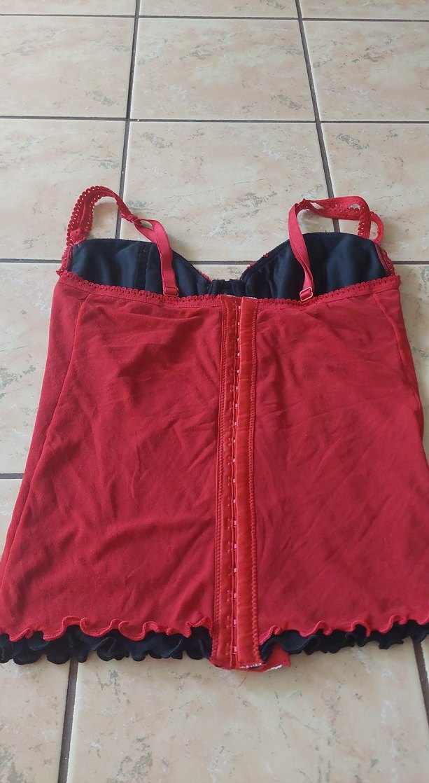 Kırmızı Dantel Detaylı Hemşire Korsesi - Görsel 3