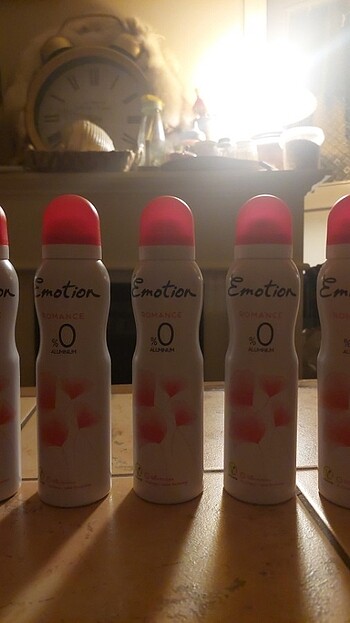 Diğer Emotion deodorant