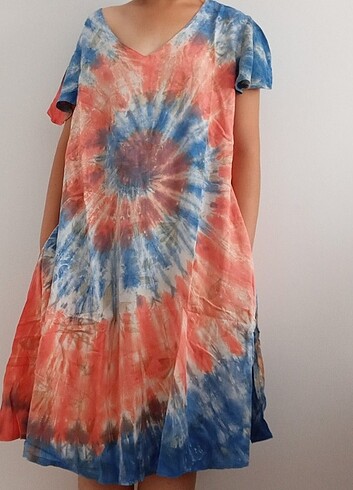Cepli batik renk boyama desenli elbise 