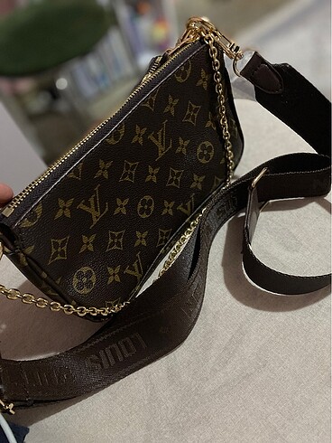 Louis Vuitton Kol çantası