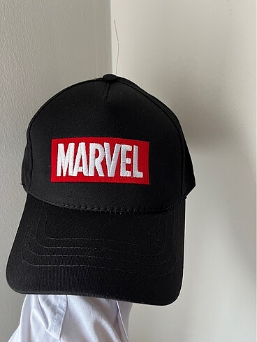 Marvel şapka