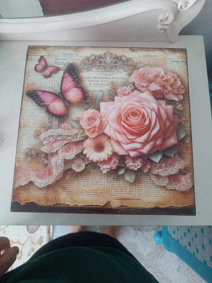 Çiçek ve Kelebek Temalı ahşap boyama takı kutusu - Görsel 2