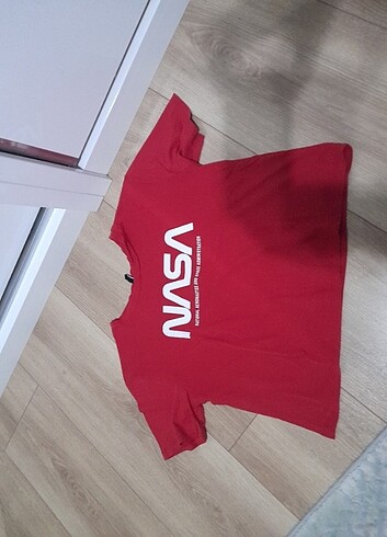 H&M kırmızı tişört 