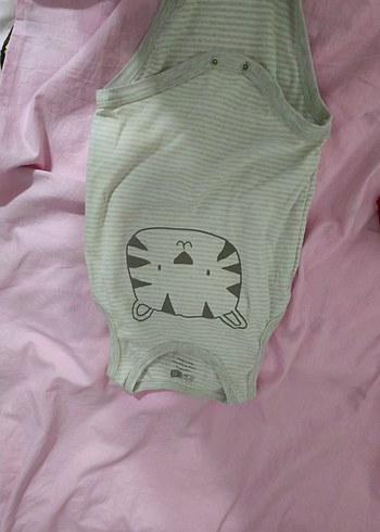 Gri Zebra Desenli Askısız Bebek Body
