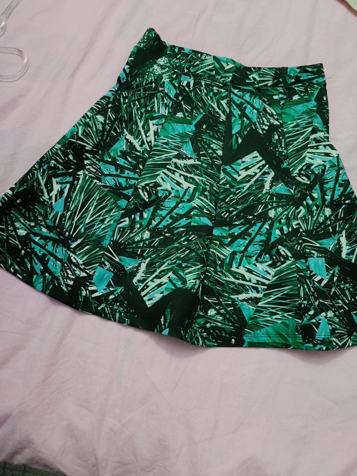 Yeşil Desenli Pilili diz boyunda etek - Görsel 2