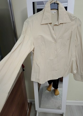 Zara Bej Düğmeli Uzun Kollu Kadın Gömlek