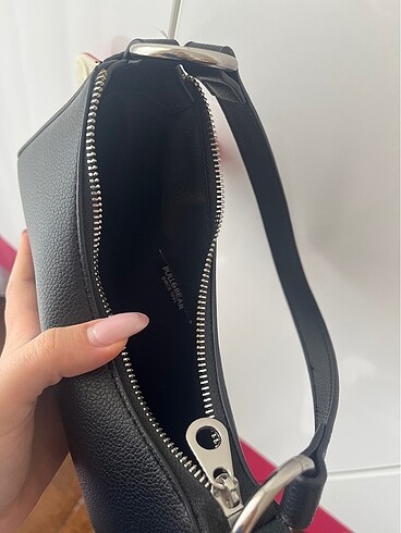Beden Pull and Bear Kol Çantası