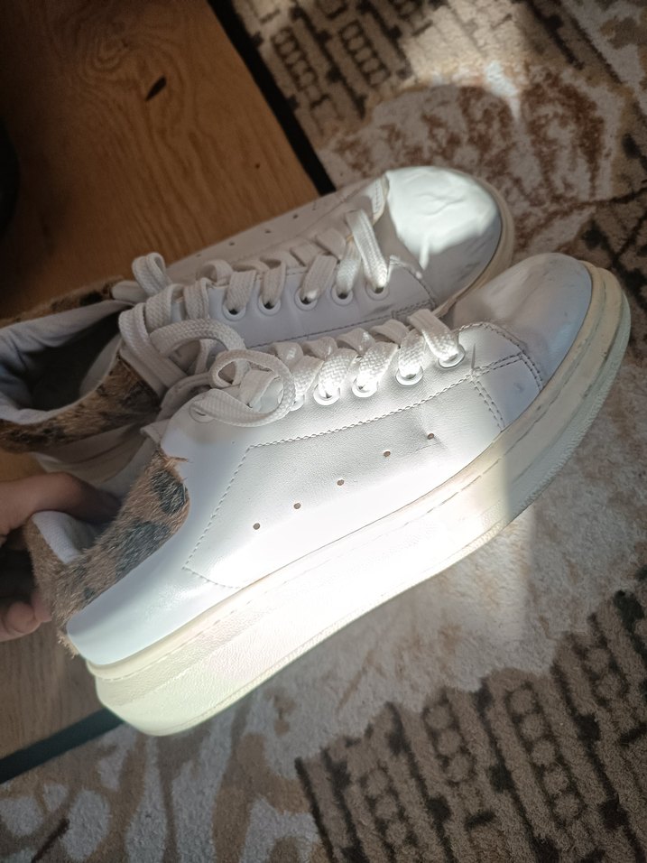 Kürk Detaylı Leopar Desenli Beyaz Platform Kadın Spor Ayakkabı - Görsel 4