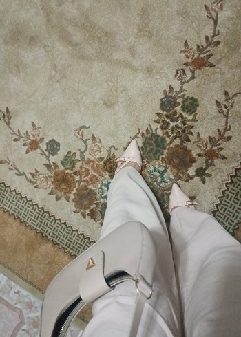 Beyaz Kemerli Stiletto Yılan Desenli Kadın Ayakkabı - Görsel 6