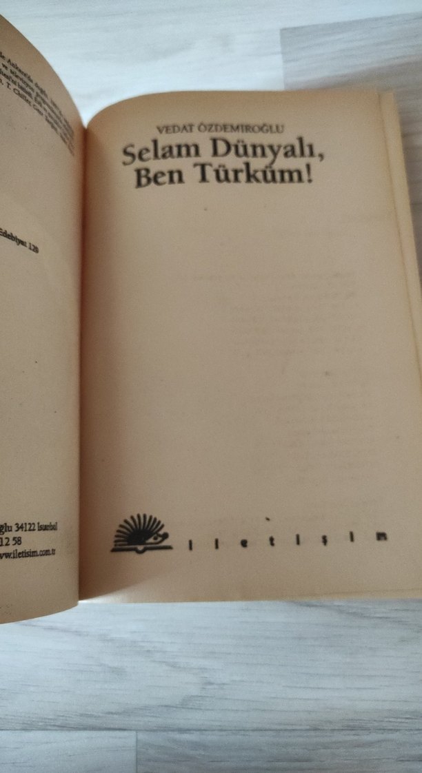 Selam Dünyalı, Ben Türküm! - Vedat Özdemiroğlu - Görsel 4