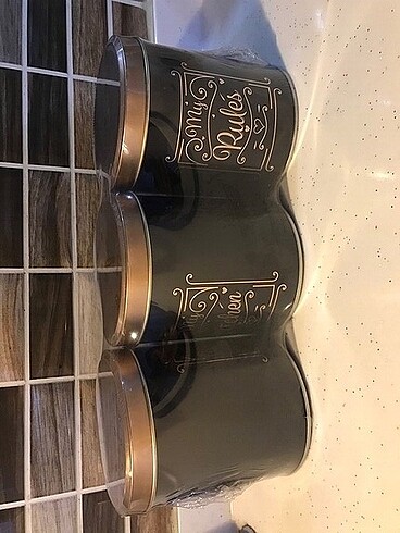 Metal saklama baharatlık