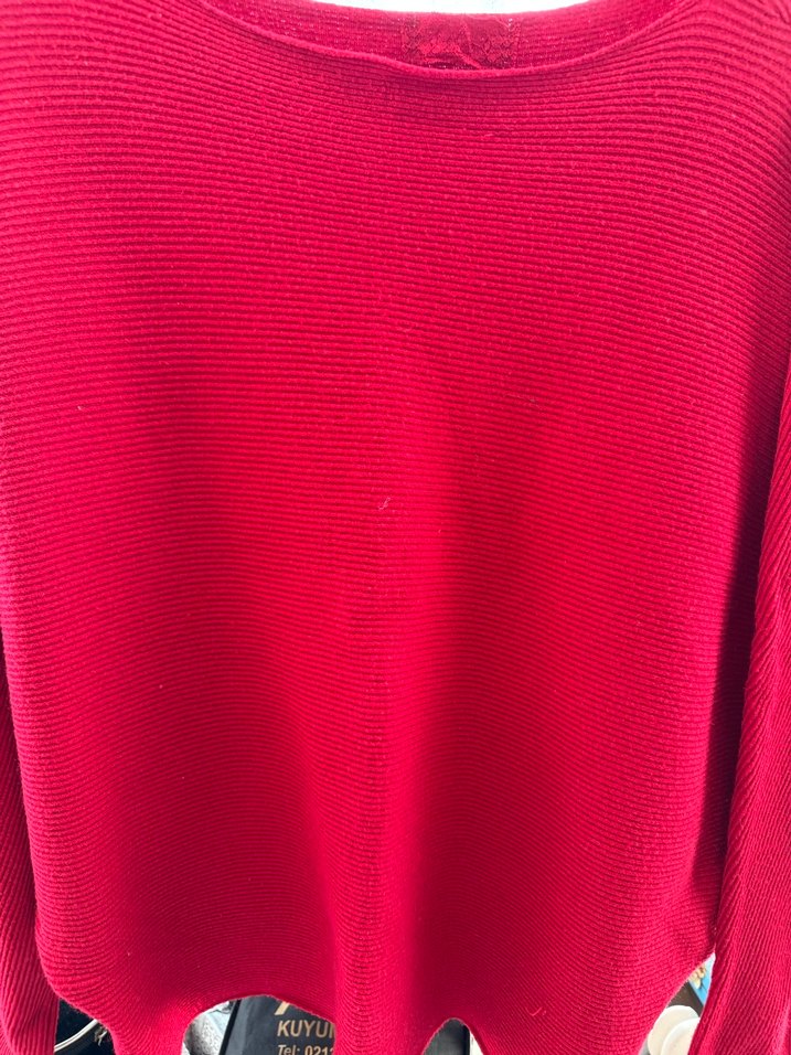 Kırmızı V Yaka Örgü Kadın Kazak - Görsel 3