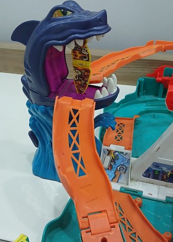 Hot Wheels araba rampası