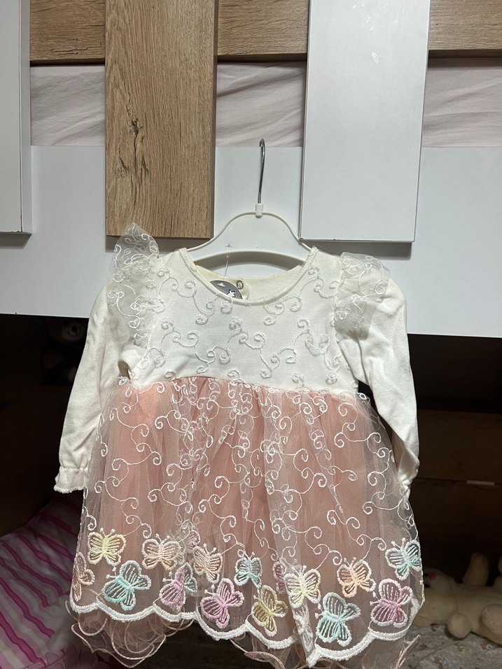 Beyaz Kız Çocuk Elbiseleri ve Tulum - Görsel 4