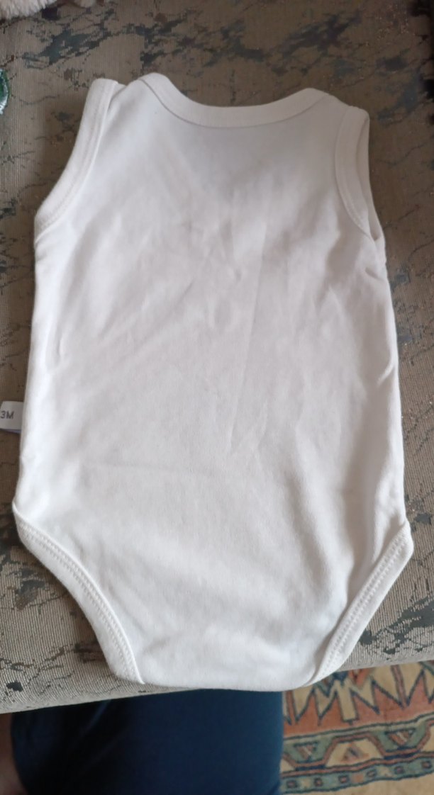 Beyaz Baskılı Kolsuz Bebek Body - Görsel 2