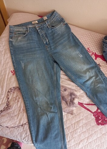 Colins mom jeans