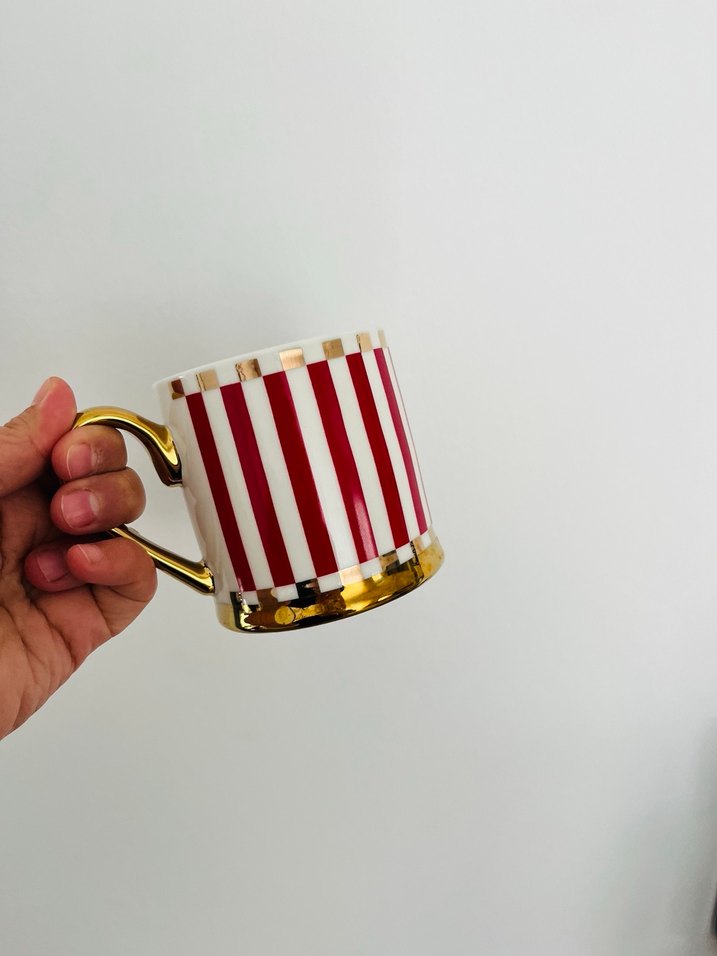 Karaca Yılbaşı Kırmızı Çizgili Altın Detaylı Kupa - Görsel 5