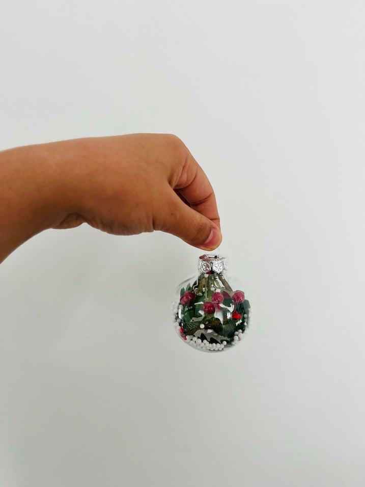 4'lü Renkli Kırmızı Yılbaşı Süsleri Seti - Görsel 3