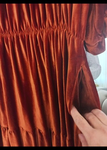 xxl Beden kahverengi Renk Uzun, Fırfırlı, Kayık Yaka Kahverengi Elbise