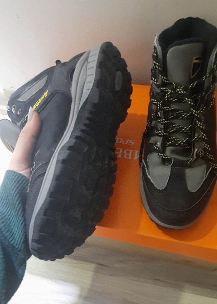 Erkek çocuk bot - Görsel 3