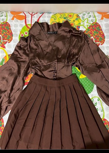 Düğmeli Kahverengi V Yaka Kadın Gömlek - Görsel 3