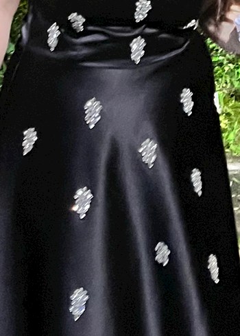 Siyah İşlemeli Uzun Drapeli Abiye Elbise - Görsel 4