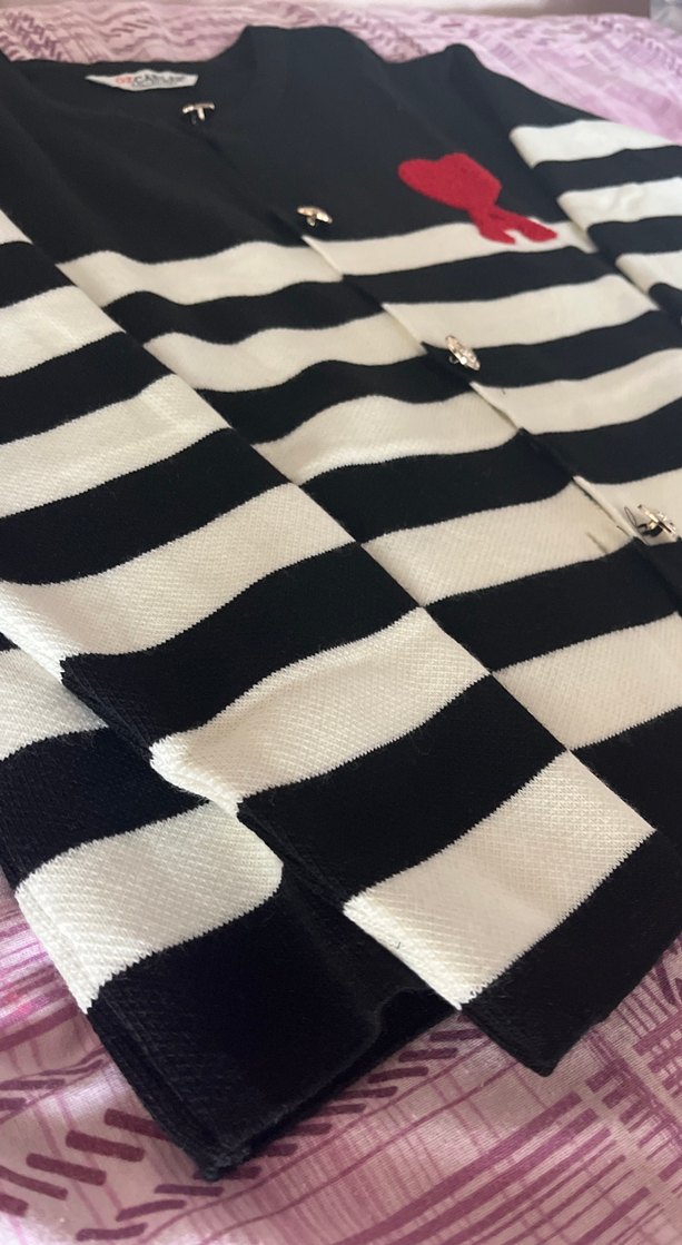 Düğmeli Siyah Çizgili Kadın Hırka - Görsel 3