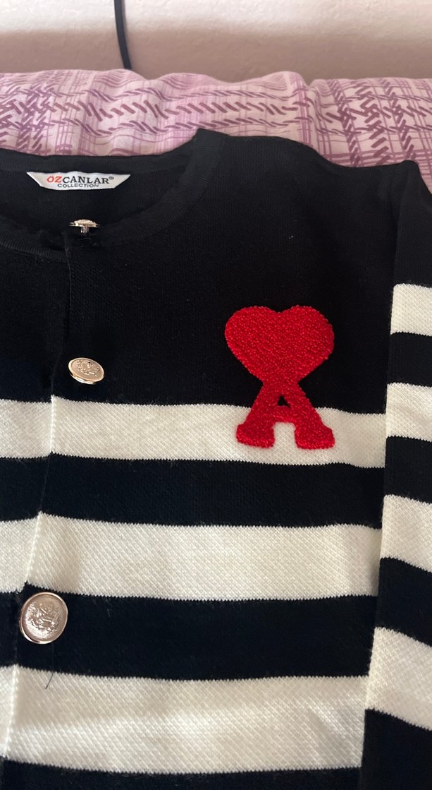 Düğmeli Siyah Çizgili Kadın Hırka - Görsel 2