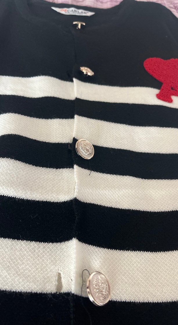 Düğmeli Siyah Çizgili Kadın Hırka - Görsel 4