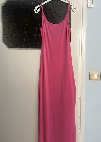 Pembe Uzun Askılı Elbise