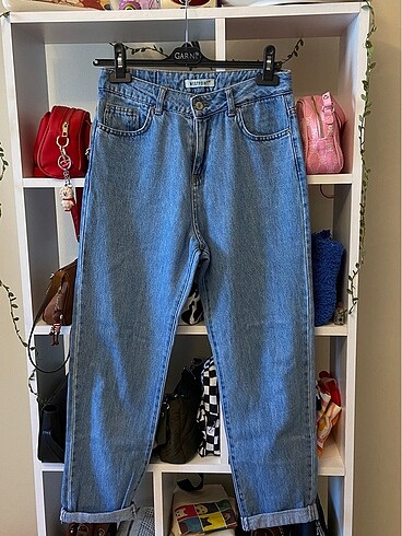 Kot Mom Jeans