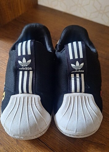 25 Beden Adidas spor ayakkabı 