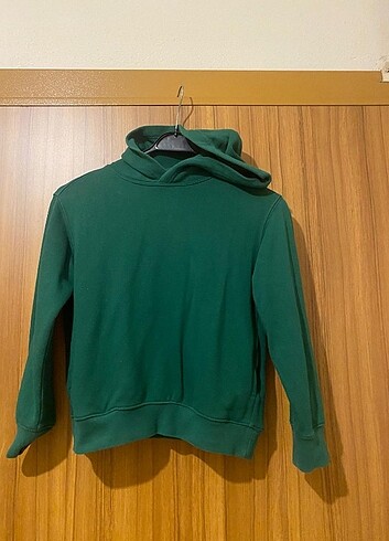 UniQlo sweat