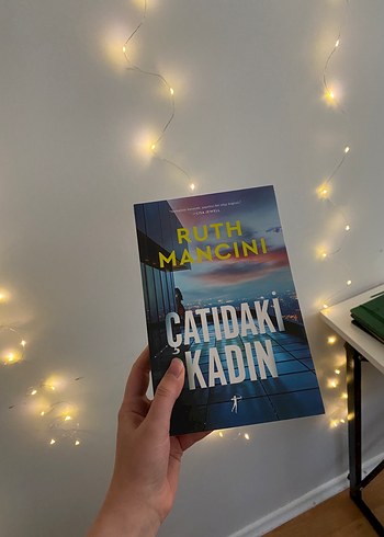 Çatıdaki Kadın - Ruth Mancini