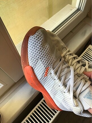Adidas Basketbol Ayakkabisi