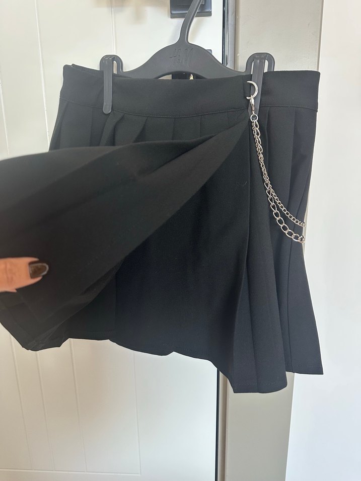 BERSHKA Zincir Detaylı Siyah Etek - Görsel 2