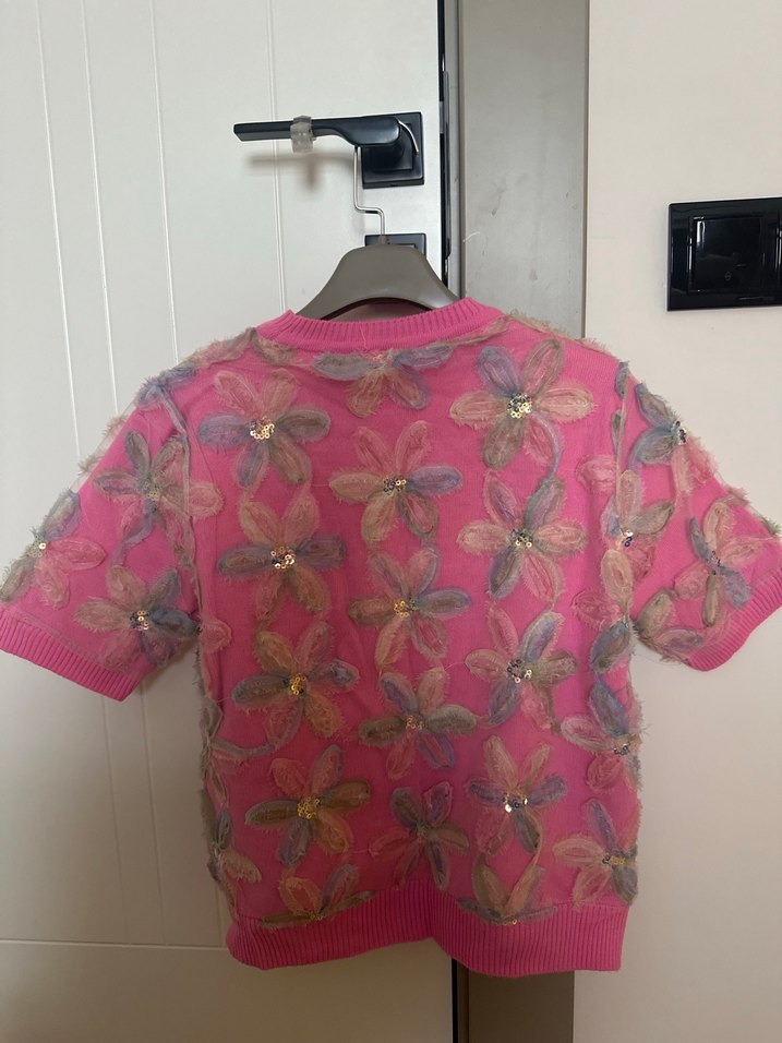 Pembe Çiçekli Kısa Kollu Örgü Kazak - Görsel 4