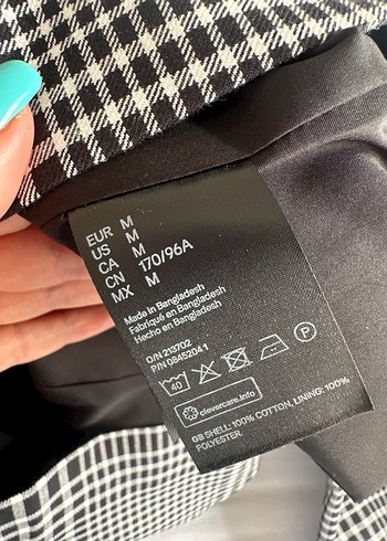 H&M Kadın Siyah Ekoseli Düğmeli Blazer Ceket