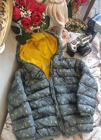 2 yaş şişme mont