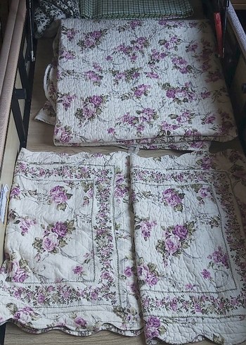 Pastel Pembe Çiçek Desenli Yatak Örtüsü - Görsel 3