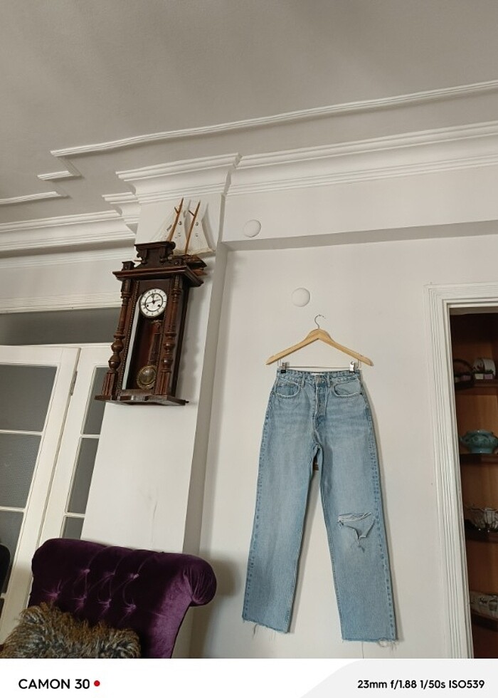 Zara taslanmıs mavı aç bol paa lıkralı bol kesim jean  - Görsel 4