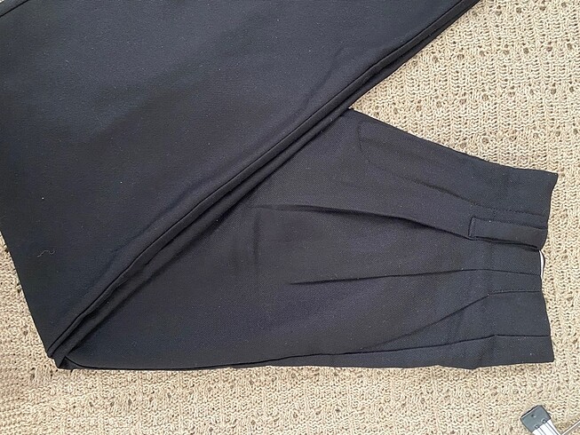 32 Beden siyah Renk stradivarius pantolon