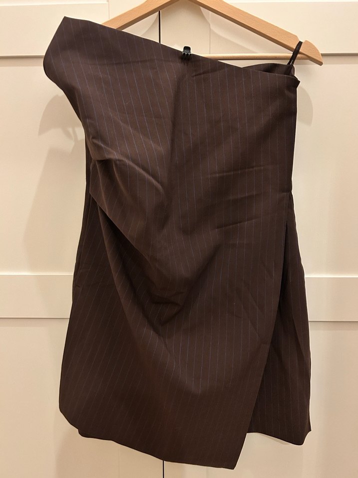 Asimetrik Drapeli Kahverengi Midi Elbise - Görsel 2