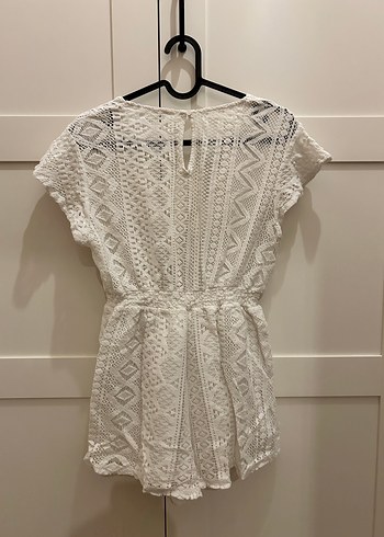 Dantel Detaylı Beyaz Bohem Kısa Tulum - Görsel 3