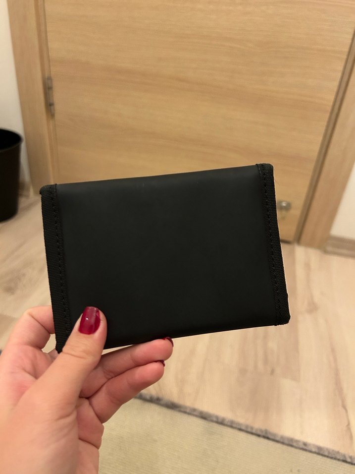 Siyah Deri Kadın Cüzdanı Velcro Kapaklı - Görsel 2